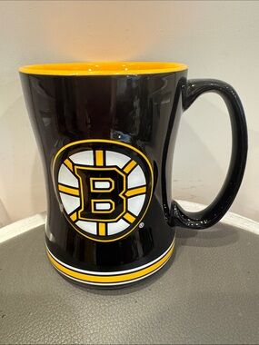 NHL Boston Bruins 14oz Sculpted Relief Mug by Boelter Brands, 2018